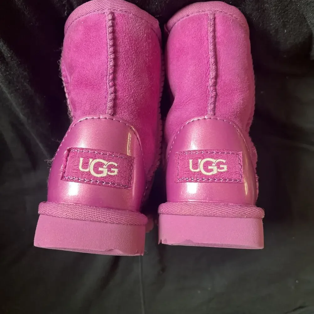 UGG Australia Toddlers Classic II Boots - Size 7 - Great Condition